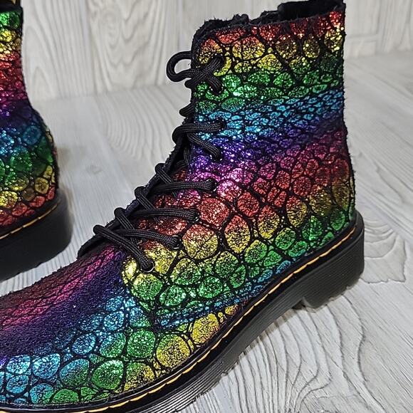 Dr. Martens 1460 Pascal Rainbow Croc Combat Boots Youth 6 Womens 8 - Picture 11 of 13